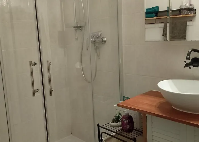 Habitación en casa particular Helles Doppelzimmer Im Untergeschoss Mit Bad Im Grünen Nahe Potsdam Michendorf