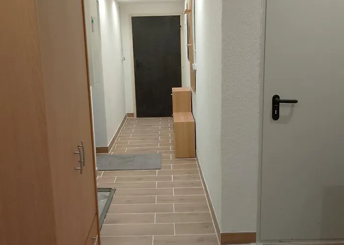 Helles Doppelzimmer Im Untergeschoss Mit Bad Im Gruenen Nahe Potsdam Michendorf